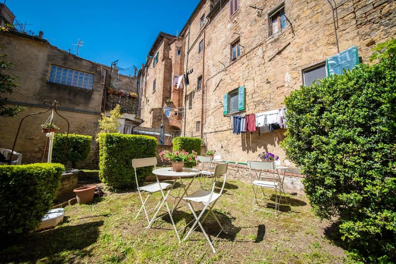 Il Giardino Segreto B&B Volterra Italy